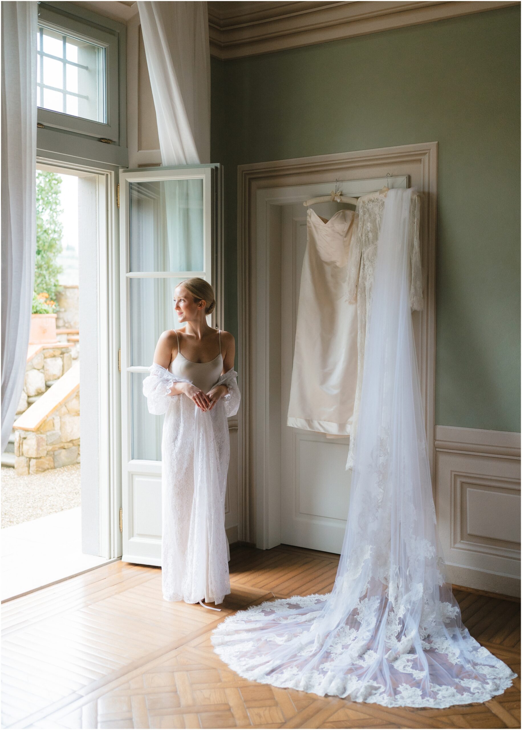 Getting ready moments at Dimora Ghirlandaio