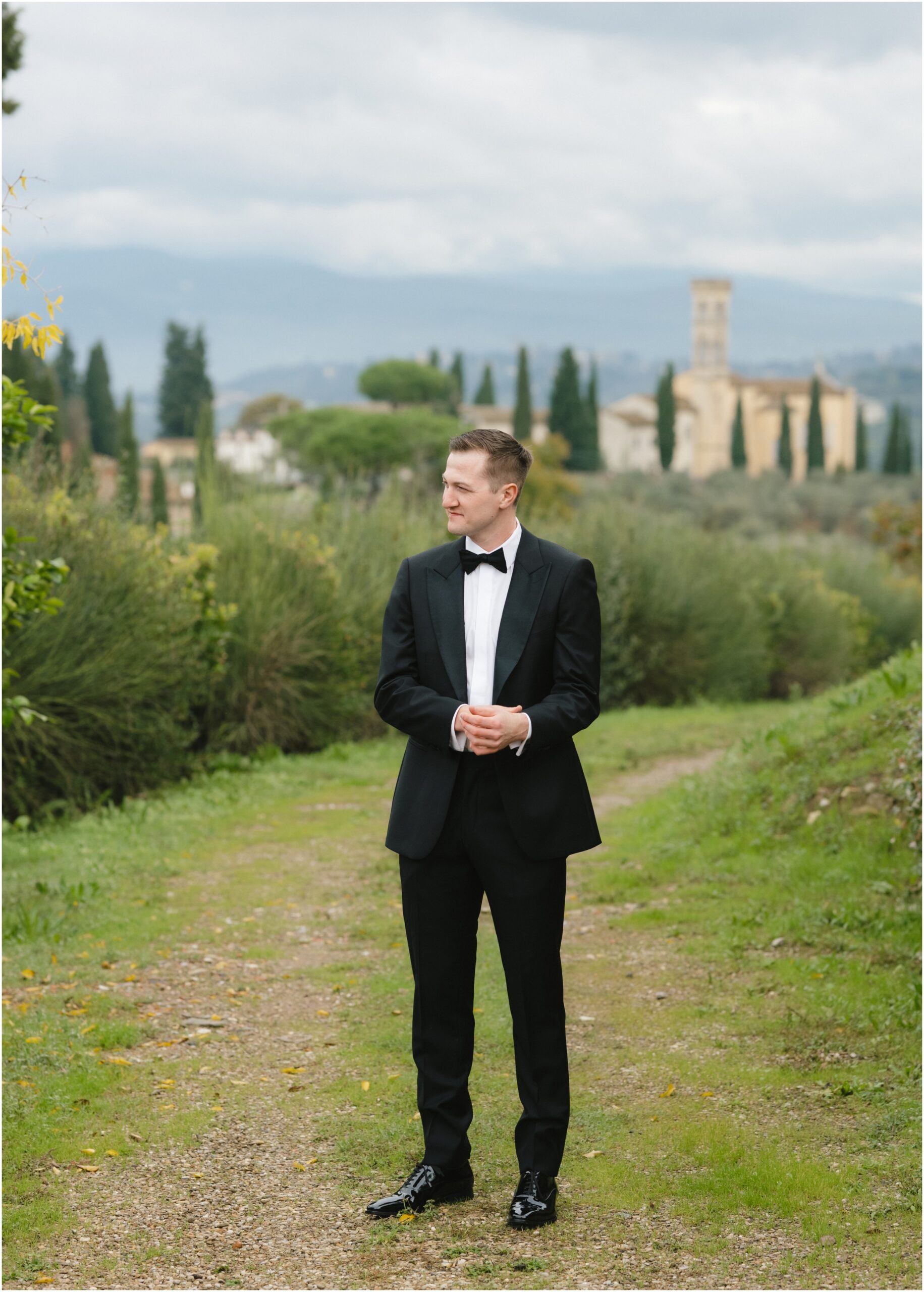 Groom in italy at Dimora Ghirlandaio